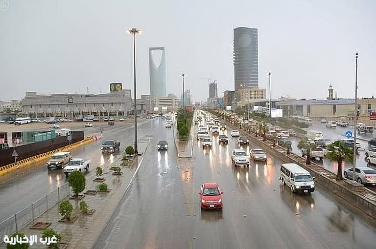 أمطار رعدية وسيول متوقعة في 10 مناطق بالمملكة اليوم