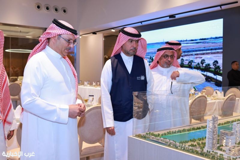 وزير البلديات والإسكان يزور وجهة ألما و يؤكد تكامل الجهود الحكومية و استثمارات القطاع الخاص التنموية