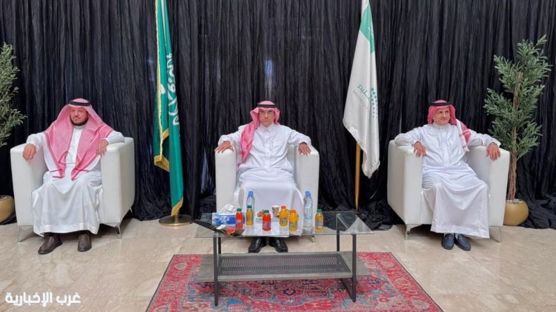 تعليم الطائف يعايد منسوبيه