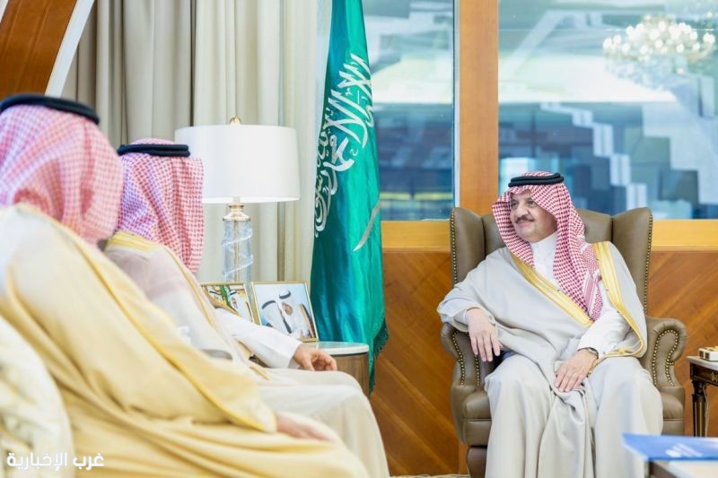 أمير الشرقية يؤكد دعم القيادة للقطاع الصحي ويشيد بمنجزات تجمع حفر الباطن أمير الشرقية يؤكد دعم القيادة للقطاع الصحي ويشيد بمنجزات تجمع حفر الباطن