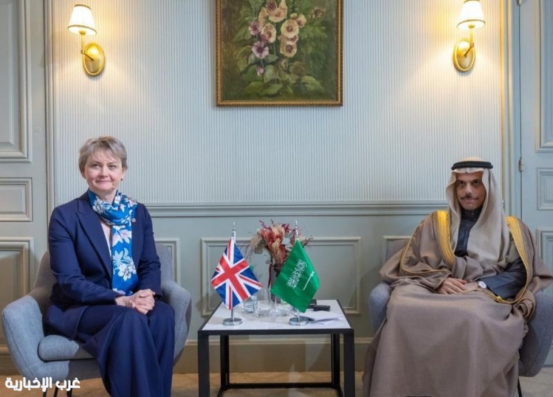 وزير الخارجية يبحث مع نظيرته البريطانية تعزيز العلاقات ومستجدات الإقليم وزير الخارجية يبحث مع نظيرته البريطانية تعزيز العلاقات ومستجدات الإقليم