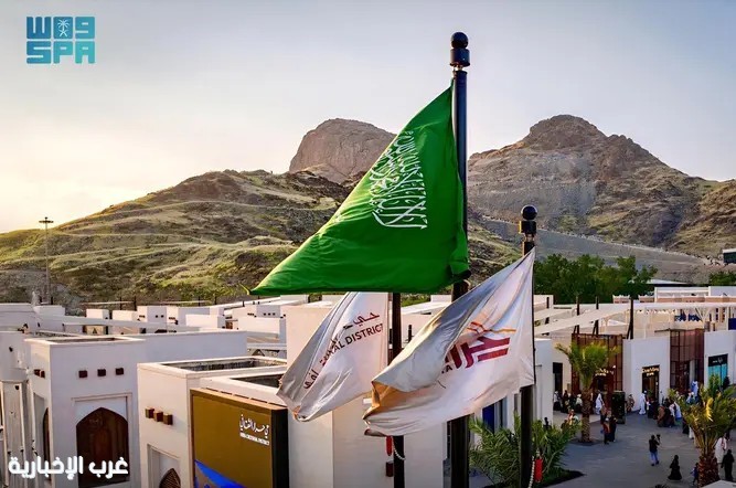 أكثر من 30 ألف زائر.. حي حراء الثقافي يتألق في فعاليات العيد أكثر من 30 ألف زائر.. حي حراء الثقافي يتألق في فعاليات العيد