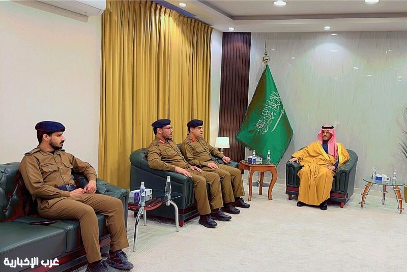 محافظ طبرجل يستقبل مدير عام الدفاع المدني بمنطقة الجوف محافظ طبرجل يستقبل مدير عام الدفاع المدني بمنطقة الجوف