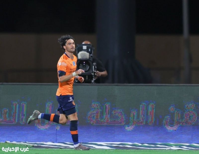 الأهلي يتعادل 1-1 مع الفيحاء في دوري روشن