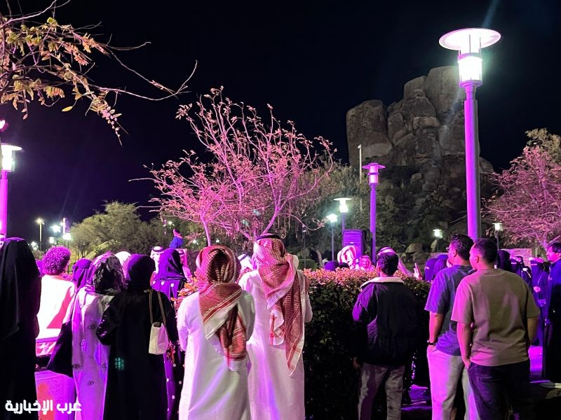 "الردف يتوهّج رغم البرد… الطائف تفتح أبواب العطر في أولى ليالي مهرجان الورد العالمي"