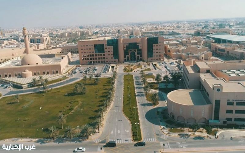 جامعة الملك فيصل تُحوّل الدراسة إلى «عن بُعد» غدًا في الأحساء وبقيق جامعة الملك فيصل تُحوّل الدراسة إلى «عن بُعد» غدًا في الأحساء وبقيق