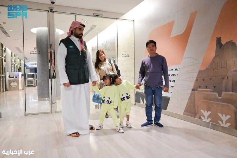 بدء عملية دقيقة لفصل التوأم السيامي الفلبيني بالرأس في الرياض ضمن البرنامج السعودي