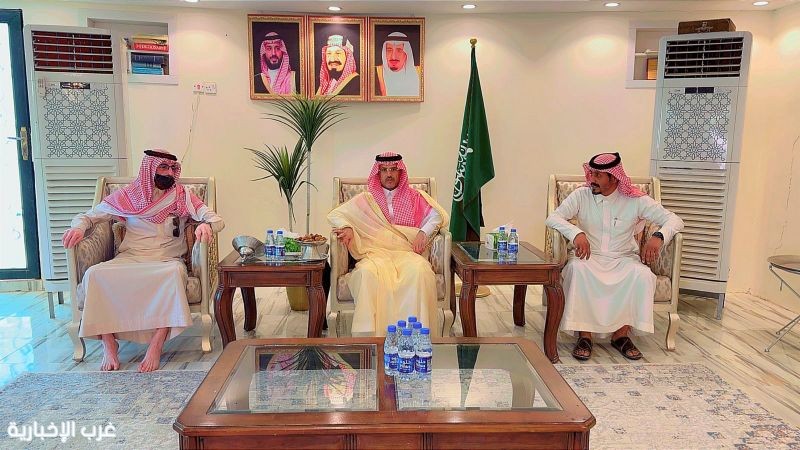 محافظ طبرجل يقدّم واجب العزاء لأسرة الدويرج في وفاة الأستاذ ضيف الله الدويرج  ا