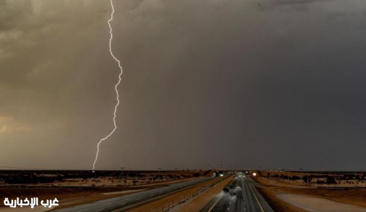 أمطار متوسطة شمال الطائف وسط إقبال على المواقع البرية