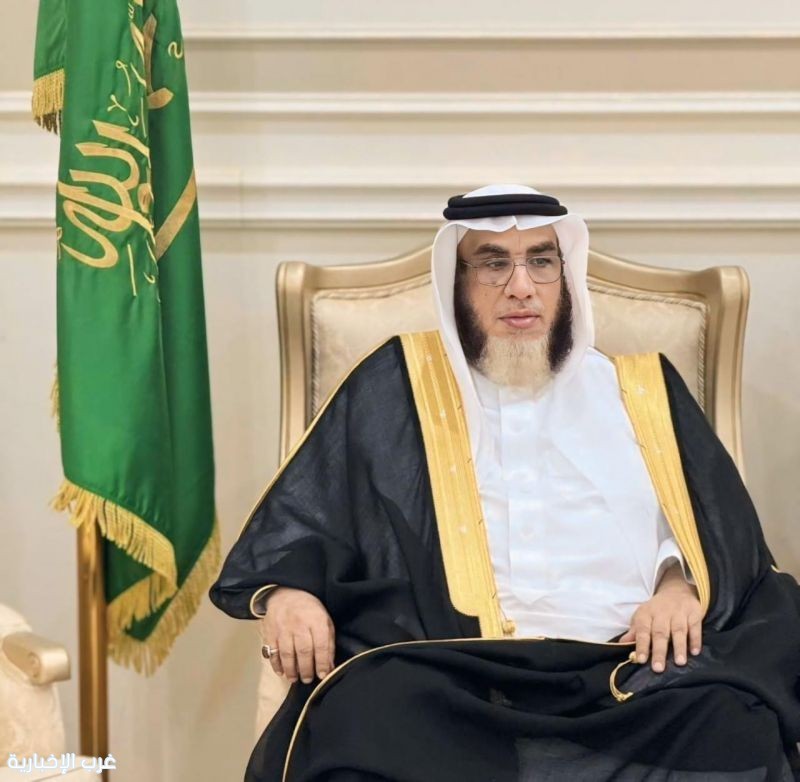 الشيخ محمد بن جابر الأحمري يُهنئ المقدم م. محمد آل شغيبي بمناسبة صدور الأمر الكريم بترقيته لرتبة عقيد