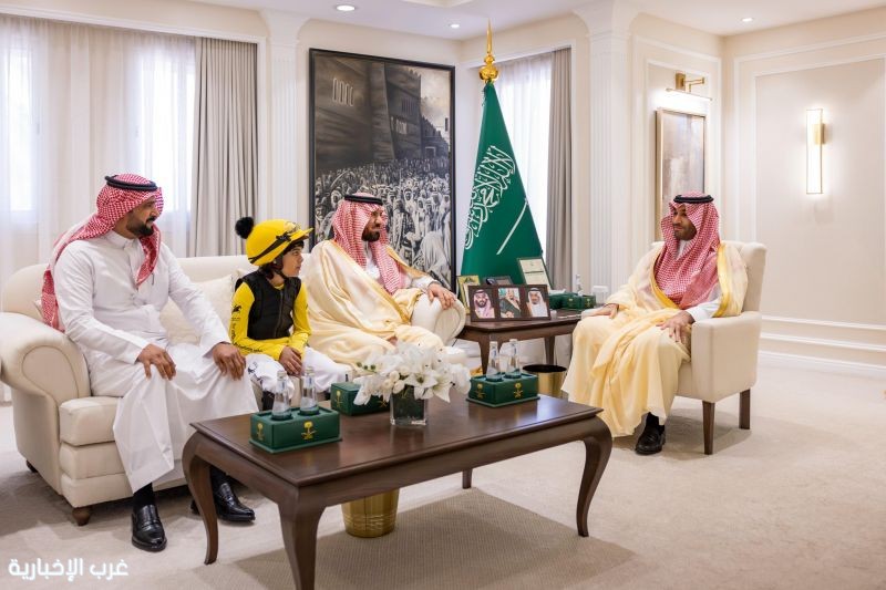 نائب أمير الجوف يستقبل الأمين العام لمجلس الفروسية المدير العام لميدان الفروسية بالجوف وفريق مبادرة "رواد الفروسية"