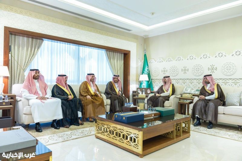 سمو نائب أمير المنطقة الشرقية يلتقي نادي النهضة ويشيد بإنجاز صعود فريق السيدات للممتاز