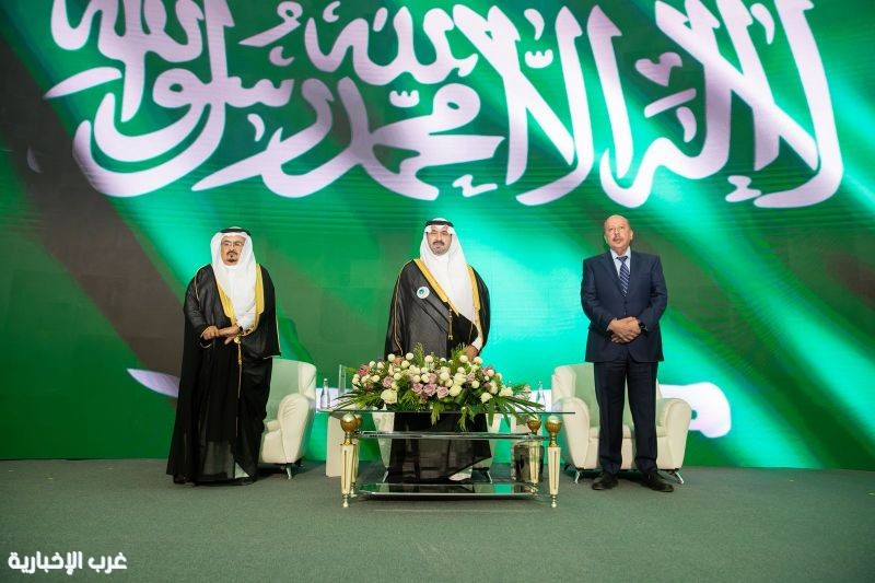 نائب أمير تبوك يشهد تخريج 598 طالبًا وطالبة بجامعة فهد بن سلطان