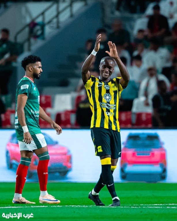 الاتحاد يهزم الاتفاق بثلاثية ويقترب من المقعد الآسيوي في دوري روشن