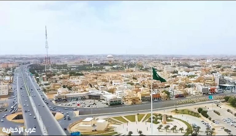 أتربة ورياح نشطة تضرب عدة مناطق.. والأرصاد تحذر من تدنّي الرؤية اليوم