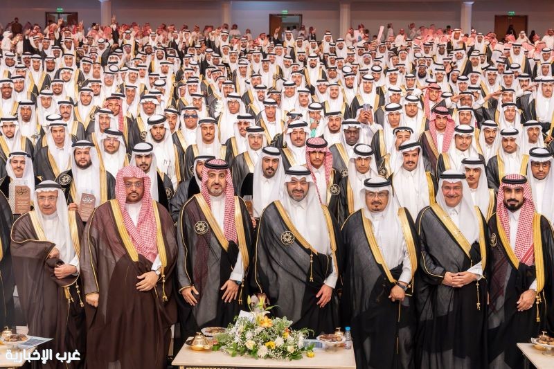 نائب أمير تبوك يشهد حفل التخرج لمنشآت التدريب التقني والمهني بالمنطقة .