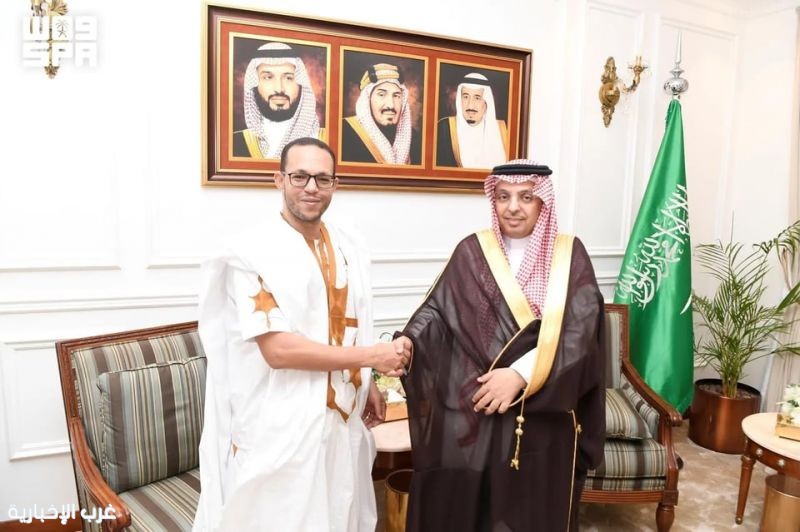 مدير فرع الخارجية بمكة يتسلّم الإجازة القنصلية للقنصل الموريتاني بجدة