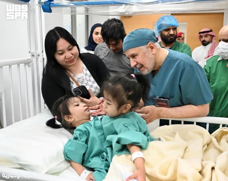 تنفيذًا لتوجيهات خادم الحرمين الشريفين.. انطلاق عملية فصل التوأم الفلبيني "أوليفيا وجيانا"