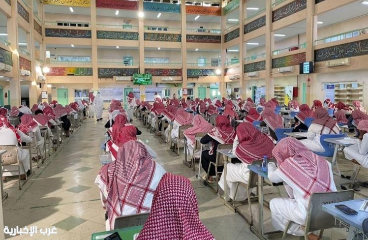 500 ألف طالب وطالبة يؤدون اختبارات نهاية العام بمكة.. وتفعيل الهاتف الإرشادي لدعمهم