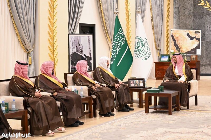 محافظ الطائف يستقبل المدير العام للإدارة العامة للتوجيه والإرشاد بوزارة الداخلية محافظ الطائف يستقبل المدير العام للإدارة العامة للتوجيه والإرشاد بوزارة الداخلية