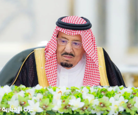 خادم الحرمين الشريفين يرأس جلسة مجلس الوزراء في جدة