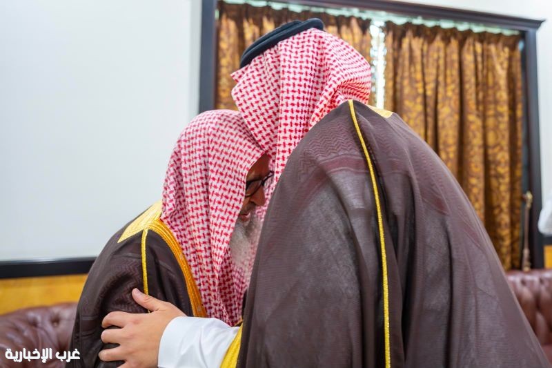 سمو محافظ الطائف يزور سماحة المفتي العام للمملكة بمقر الرئاسة العامة للبحوث العلمية والإفتاء بالطائف