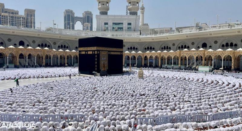مراحل غسل الكعبة.. عناية ودقة تجسّدان شرف المكان وقدسيته