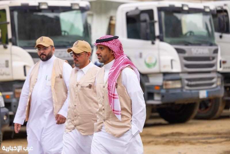 معالي أمين عسير يقف ميدانيًا على جهود مساندة إخماد حريق تنومة