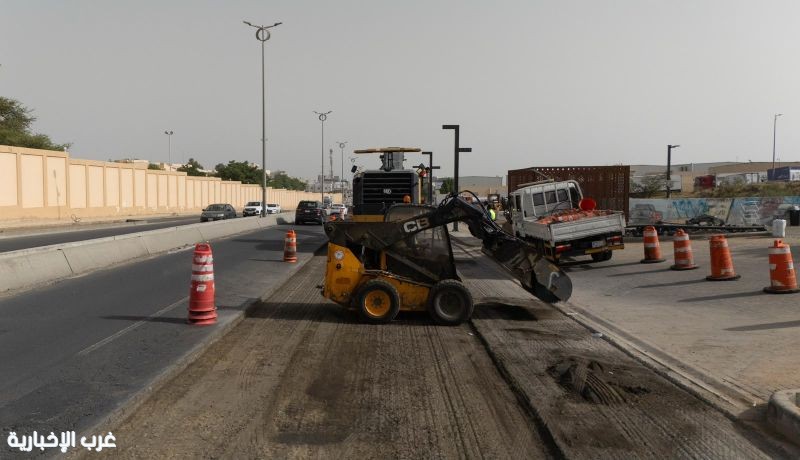 أمانة عسير تعيد سفلتة وتأهيل طريق المحالة ضمن مشاريع رفع كفاءة شبكة الطرق