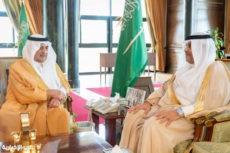 أمير تبوك يستقبل الرئيس التنفيذي لشركة تبوك للتنمية الزراعية أمير تبوك يستقبل الرئيس التنفيذي لشركة تبوك للتنمية الزراعية