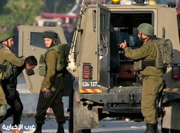 الاحتلال يعتقل خمسة فلسطينيين ويصعّد اعتداءاته في الضفة الغربية