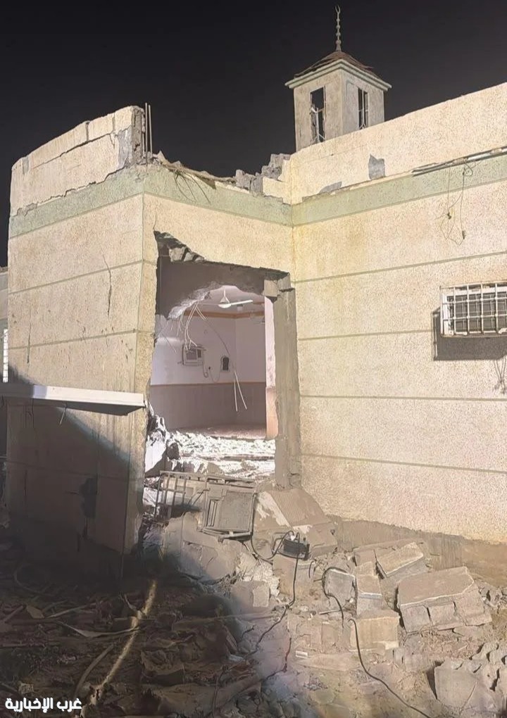 الدفاع المدني: إصابتان وأضرار مادية جراء سقوط مقذوف حوثي في الطوال الدفاع المدني: إصابتان وأضرار مادية جراء سقوط مقذوف حوثي في الطوال