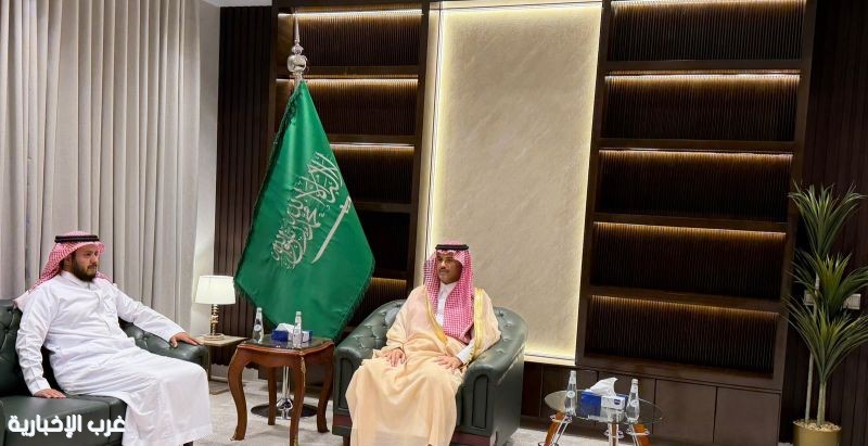 محافظ طبرجل يستقبل المدير التنفيذي للكلية التطبيقية بجامعة الجوف ويهنئه بالترقية محافظ طبرجل يستقبل المدير التنفيذي للكلية التطبيقية بجامعة الجوف ويهنئه بالترقية