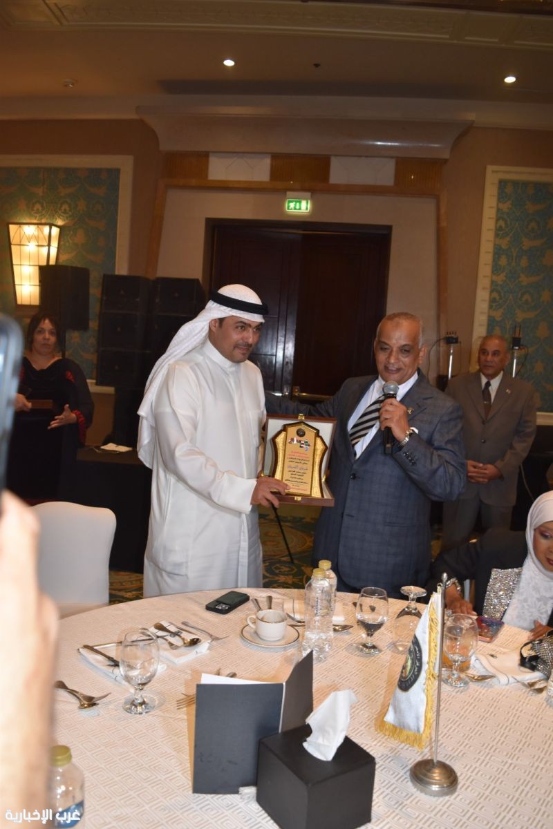 المؤسسة العربية للسلام والتنمية تكرم الدكتور شريان الشريان وتمنحه لقب «سفير فوق العادة» المؤسسة العربية للسلام والتنمية تكرم الدكتور شريان الشريان وتمنحه لقب «سفير فوق العادة»