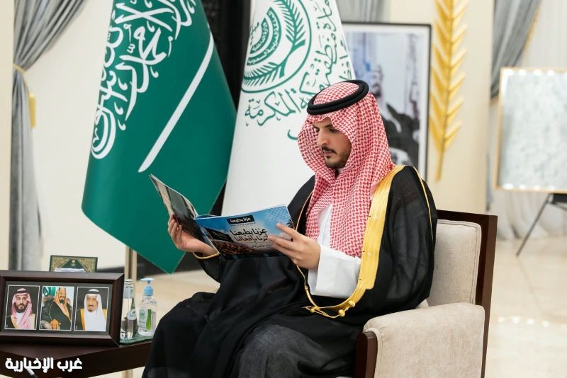 محافظ الطائف يستقبل مدير التعليم ووفدًا طلابيًا مهنئين باليوم الوطني السعودي