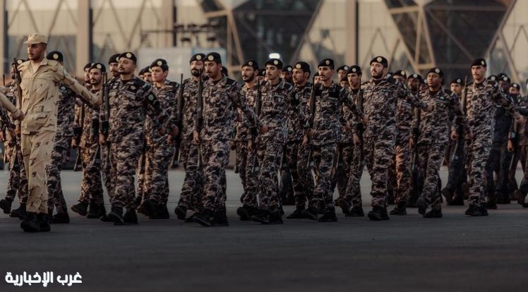 «انضباط وإبهار.. عروض وزارة الداخلية في معرض الصقور والصيد» «انضباط وإبهار.. عروض وزارة الداخلية في معرض الصقور والصيد»
