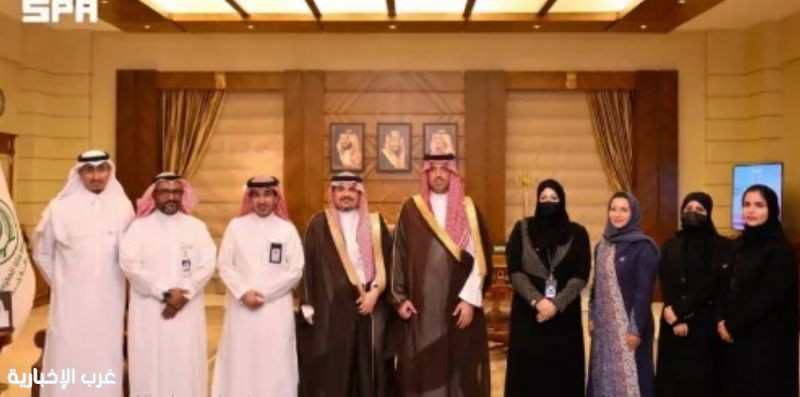 محافظ جدة يدشن حملة للتوعية بسرطان الثدي محافظ جدة يدشن حملة للتوعية بسرطان الثدي