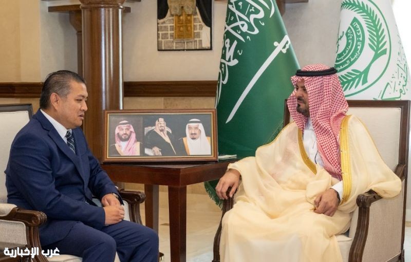 نائب أمير منطقة مكة المكرمة يستقبل القنصل العام لماليزيا