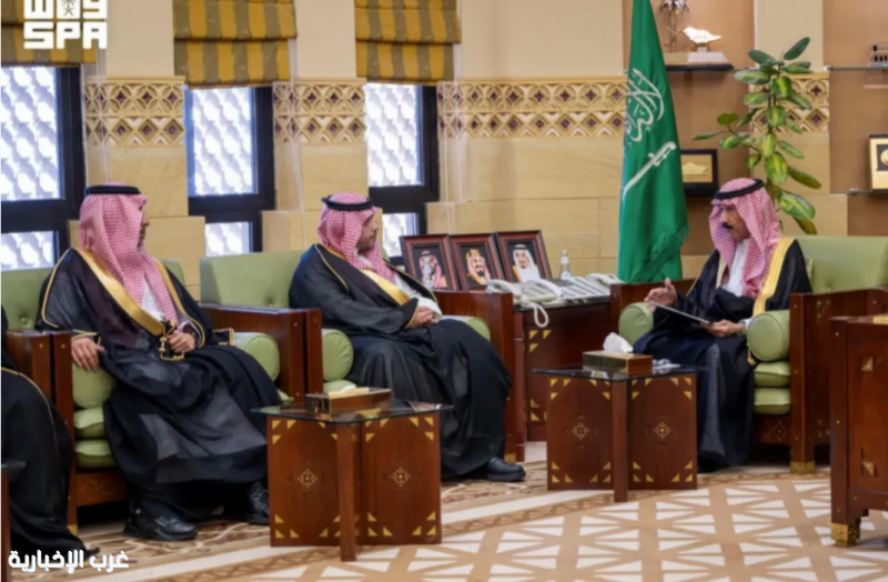 وكيل إمارة منطقة الرياض يطلع على التقرير السنوي لفرع وزارة التجارة بالمنطقة وكيل إمارة منطقة الرياض يطلع على التقرير السنوي لفرع وزارة التجارة بالمنطقة