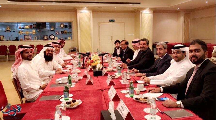 اللجنة الزراعية والثروة السمكية والحيوانية تتطلع على تجربة البحرين