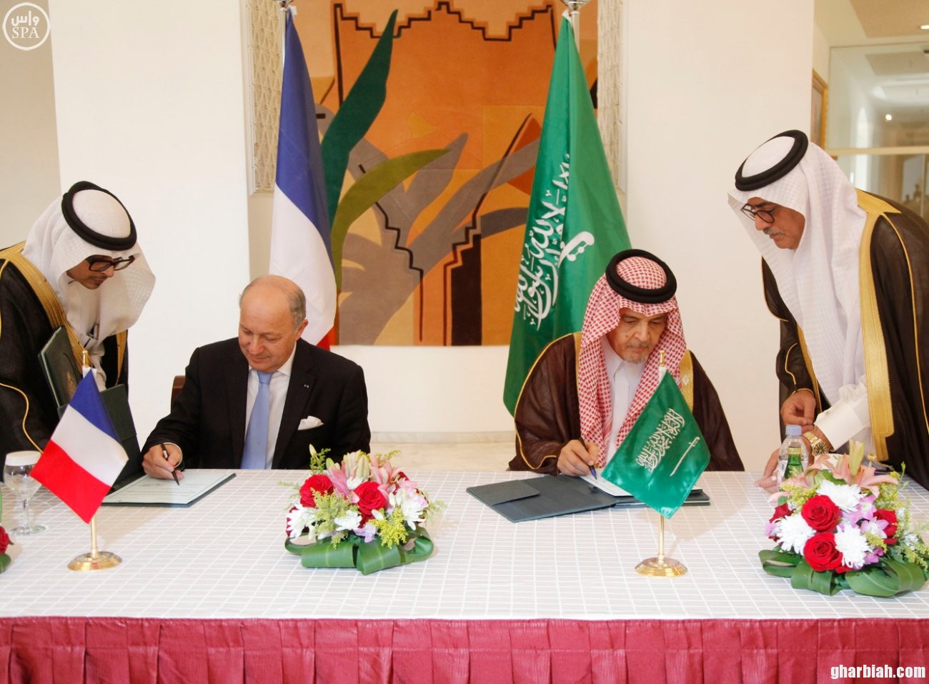 الأمير سعود الفيصل يوقع اتفاقية تعاون مع وزير الخارجية الفرنسي