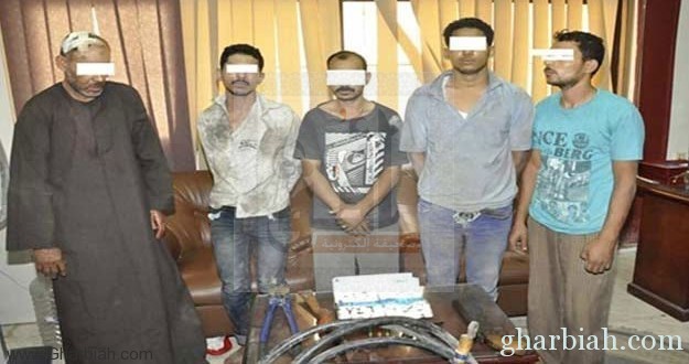 شرطة الرياض تطيح بعصابة سرقة الكابلات مكونة من 4 وافدين و سعودى