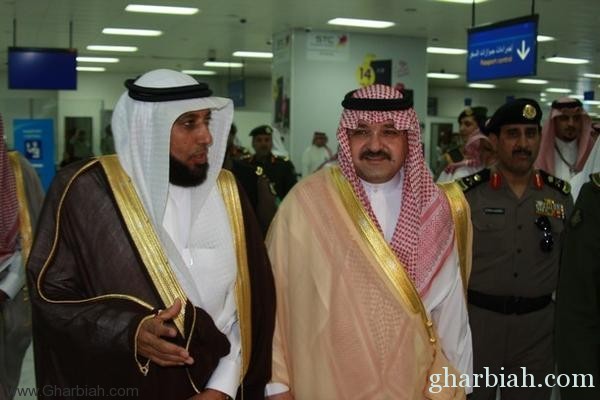 محافظ جدة يدشن خدمة "كونترات" النساء بجوازات مطار جدة
