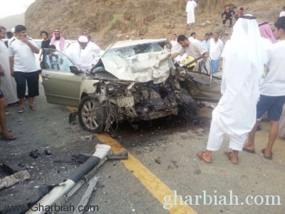 مصرع شخصين وإصابة آخر بحادث مروري بالمخواة والعقيق