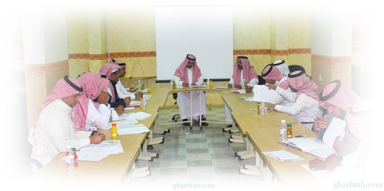 إدارة تعليم الباحة تناقش خطة مشاركتها في " ابداع 2015 "