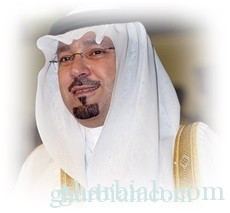  الأمير مشعل بن عبدالله يقدم تعازيه لأبناء سليمان الخريجي رحمه الله