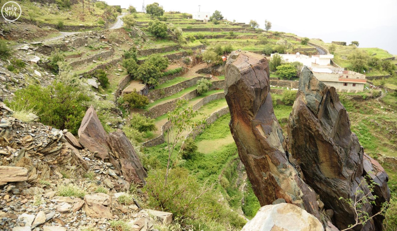  نادي عسير الفوتوغرافي ينظم رحلة تصوير لمحافظة رجال ألمع