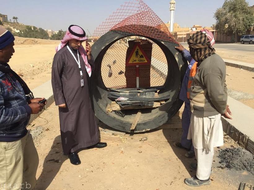 "عمل القصيم" ينهي معاناة وافد ينام بالعراء بإلزام الشركة بتوفير مسكن ملائم