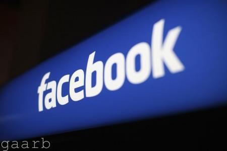 فيسبوك توسع نطاق البث المباشر في تحد لمنافسيها في التلفزيون والانترنت