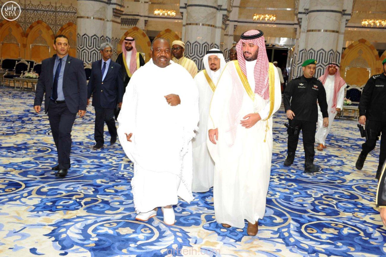 رئيس جمهورية الجابون يصل إلى جدة